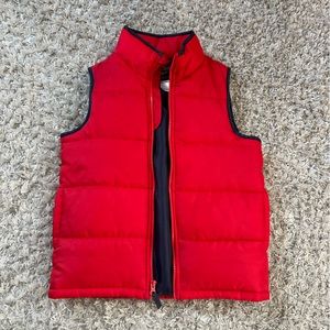 Oshkosh red puffer vest size 8
